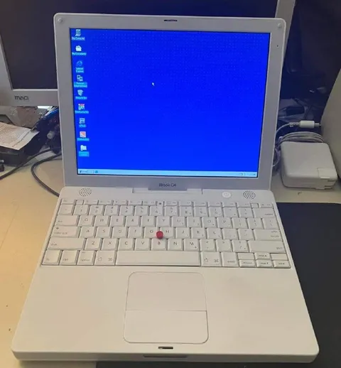 iBook G4 Windows Desktop
