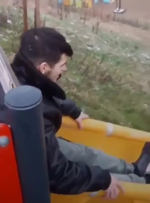 Неудачный спуск с горки