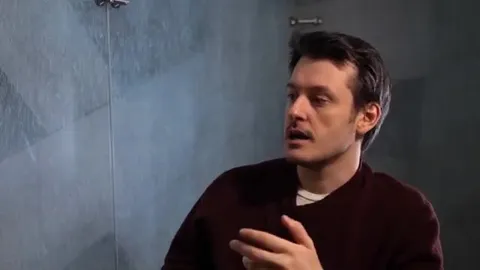 Интервью с выразительной реакцией