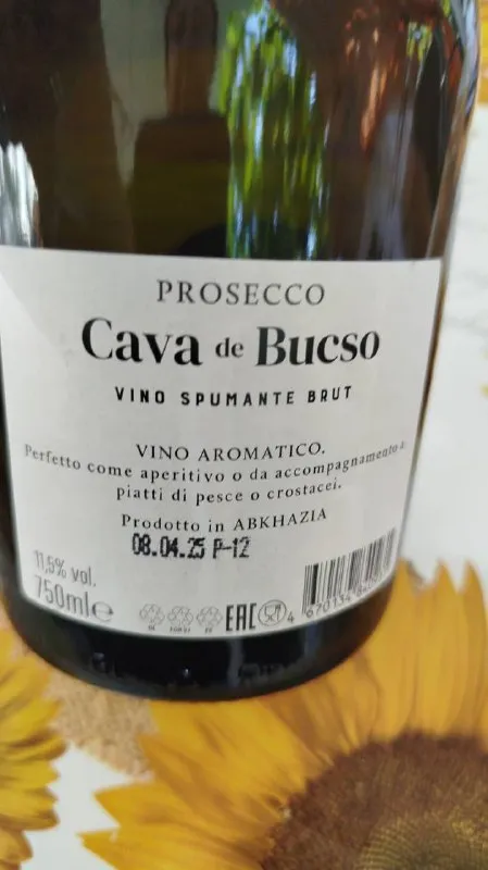 Etichetta con tutto insieme