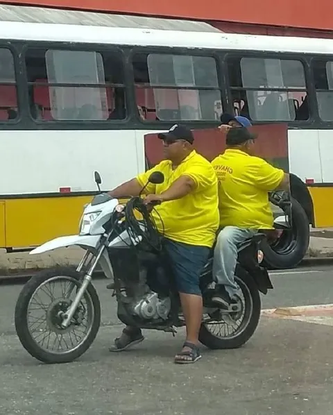 Двое на одном мотоцикле
