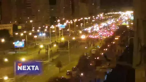 Ночная улица в огнях