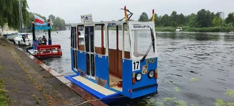 Pociąg wodny do Biskupina