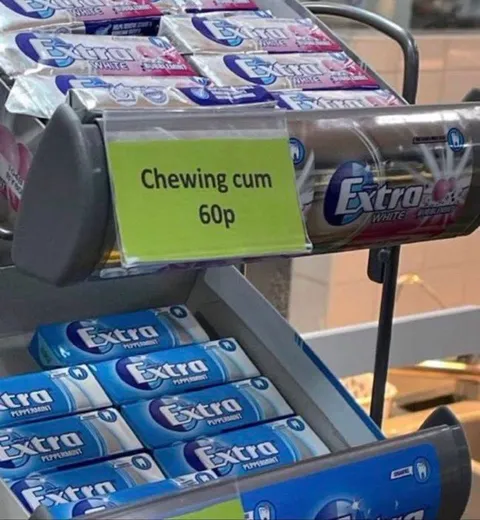 Chewing Cum Price Sign