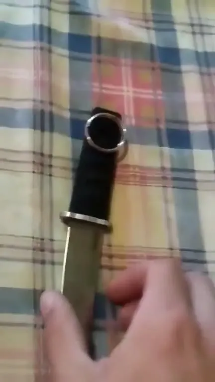 Нож превращается в игрушку