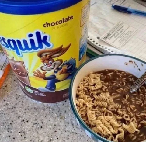Шоколадный Nesquik с лапшой