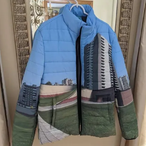 Куртка с городским пейзажем