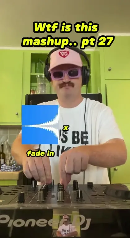 What Is This Mashup Fade In Out