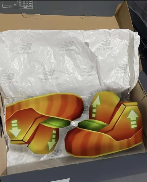New Balance Arrow Sandals