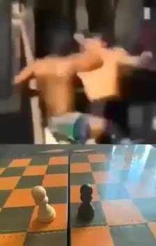 Когда пешки начинают драку