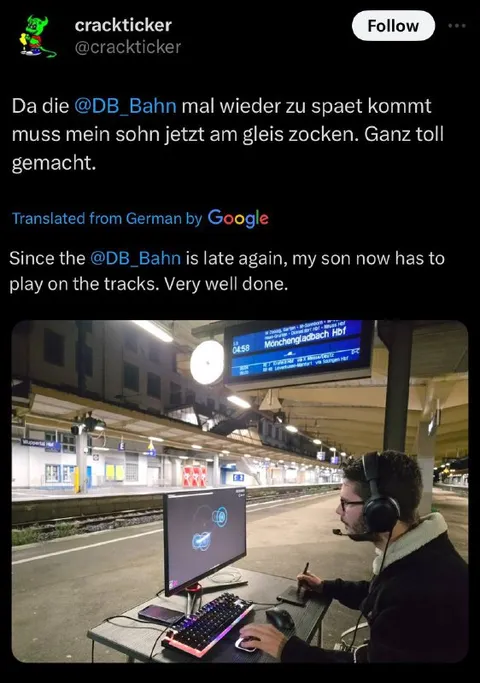 Sohn zockt am Gleis