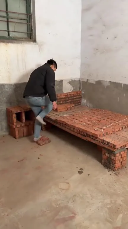 Кирпичная кровать для сладких снов