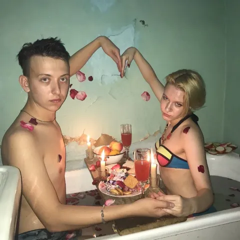 Романтический ужин в ванной