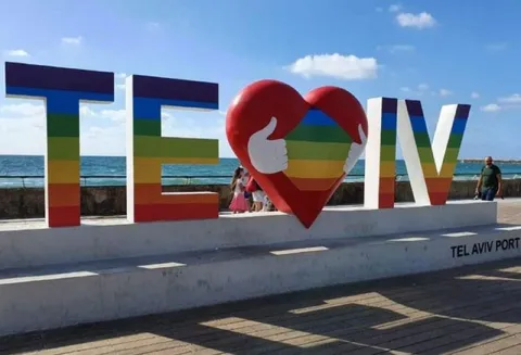 Tel Aviv Love Sign