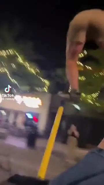 Ночное безумное катание на самокате