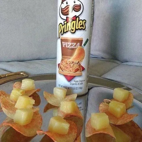 Pringles Pizza With Pineapple
