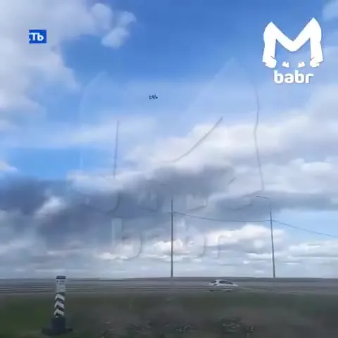 Грузовик под градом пулемёта
