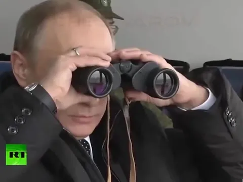Путин наблюдает за курсом рубля