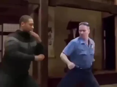 Странный танцевальный поединок