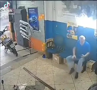 Как поднять одну палку вдвоём