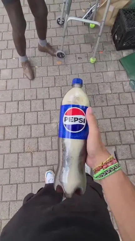 Pepsi Bottle Hand-Off