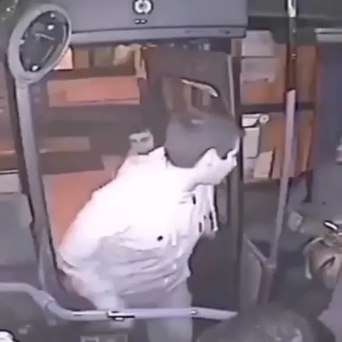 Когда не успел выйти из метро