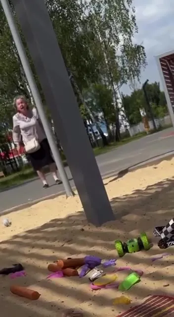 Пляж, что может случиться?