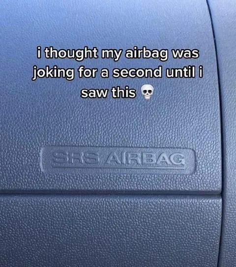 Airbag Skull Warning