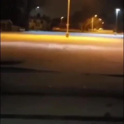 Ночная поездка по снегу