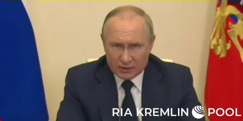 Владимир Владимирович пошел покакать
