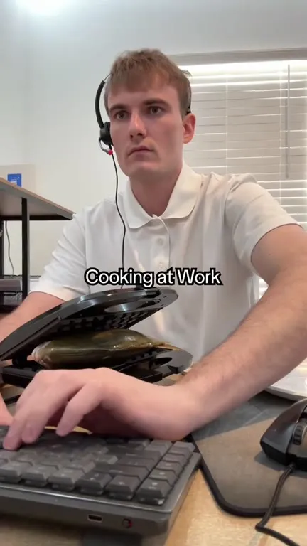Cookingat Work Fish Waffle