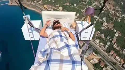 Спокойный сон над морем