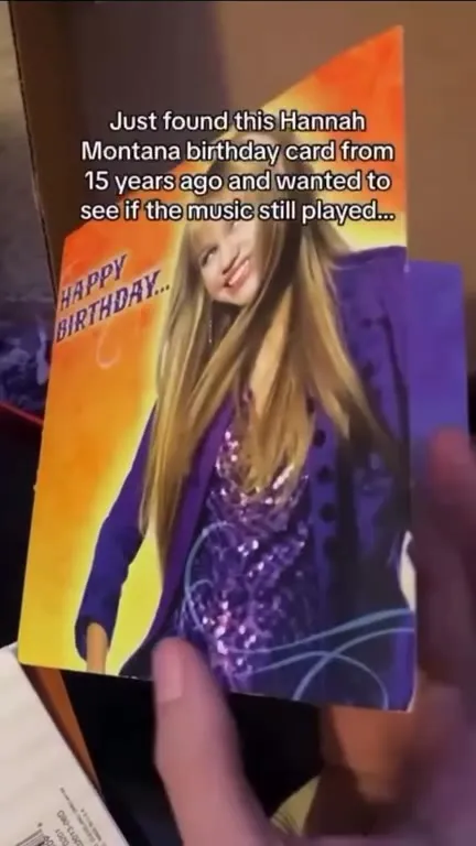 Hannah Montana Birthday Card Still Plays