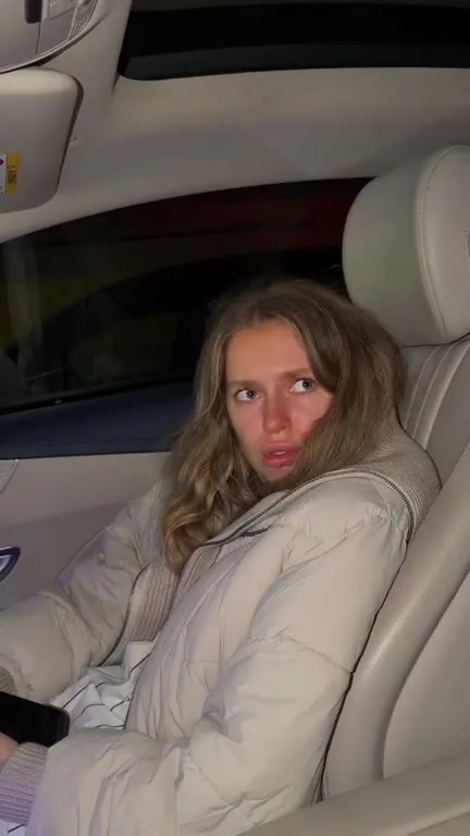 Его связи