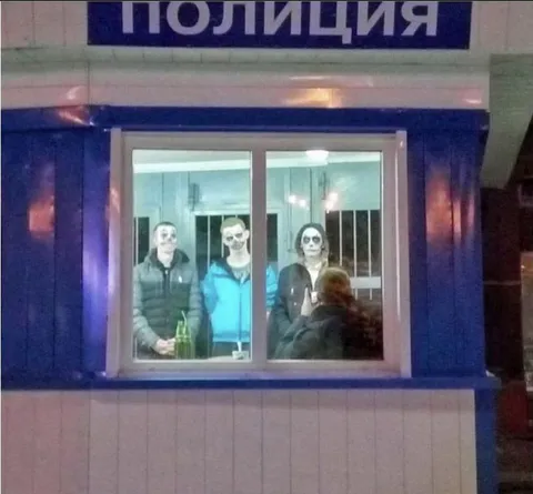 Зомби в отделении полиции