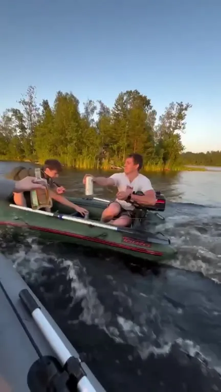 Пьяная прогулка на лодках