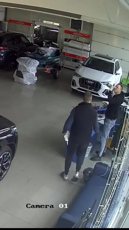 Смешной разговор в автосалоне