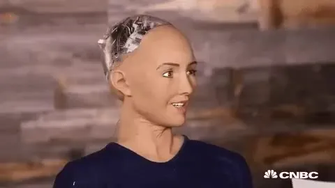 София сначала улыбается, потом кривится