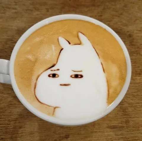 Недовольный Мумин в кофе