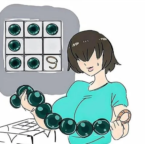 Девушка считает странные шарики