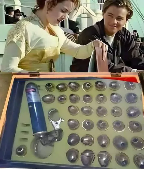 Роза и Джек нашли странную коллекцию
