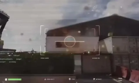 Эня играет военный шутер