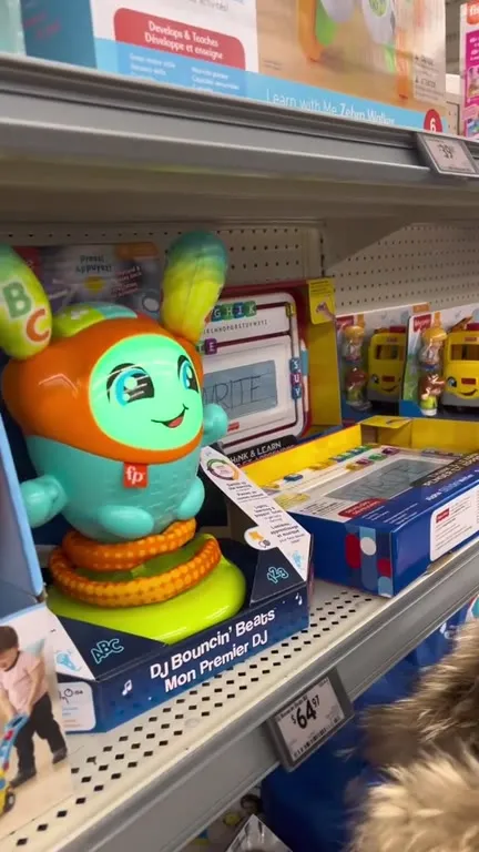 Toy DJ Makes Her Dance