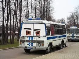 Автобус с сердитым лицом