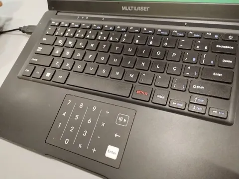 Laptop With a Netflix Key