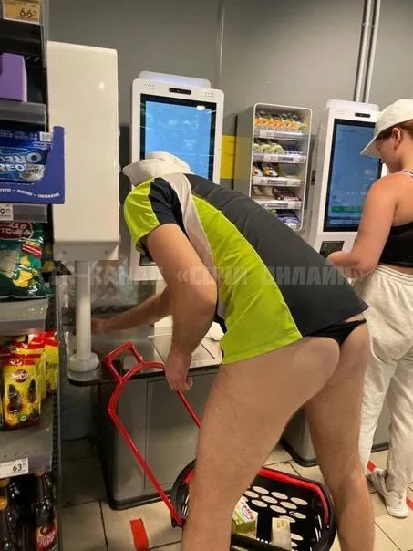 Мужик из Сочи в Пятерочке