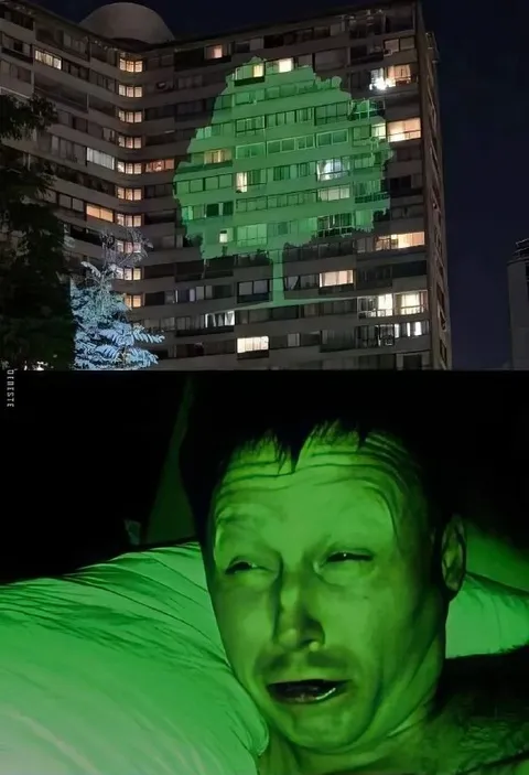 Зелёный свет в окне