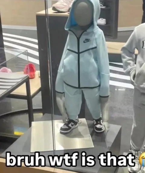Bruh What Is That Mannequin