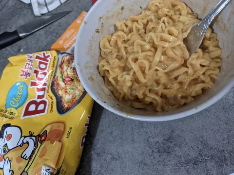 치즈 불닭볶음면 한 그릇