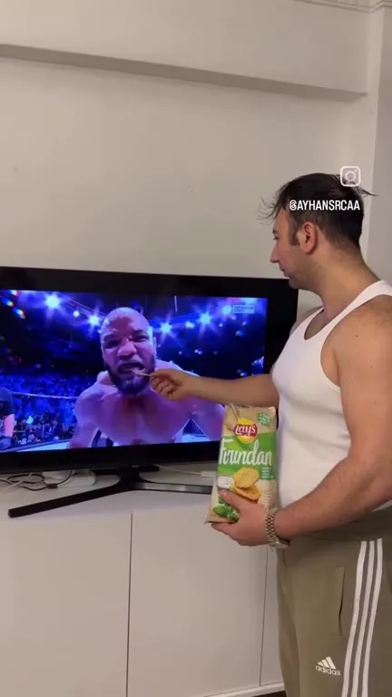 Mike Tyson’a cips yedirmek